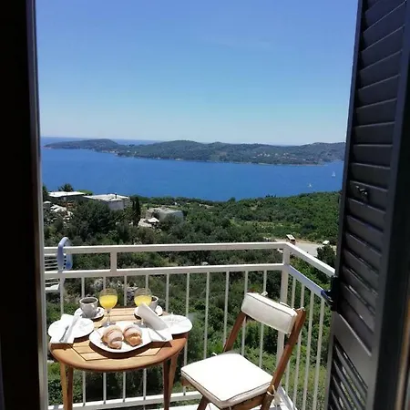 Kira - See View Apartmán *