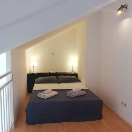 Kira - See View Apartman Orasac