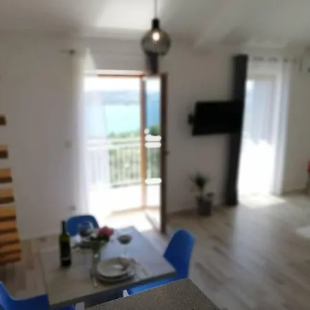 Kira - See View Apartman *